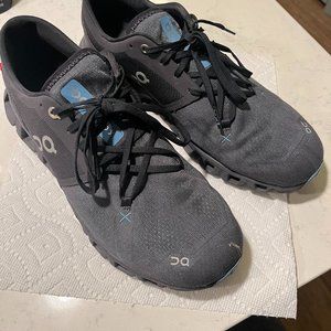 Mens Size 10 ON CloudX Shoes - BARELY USED / LESS THAN 30 MILES!